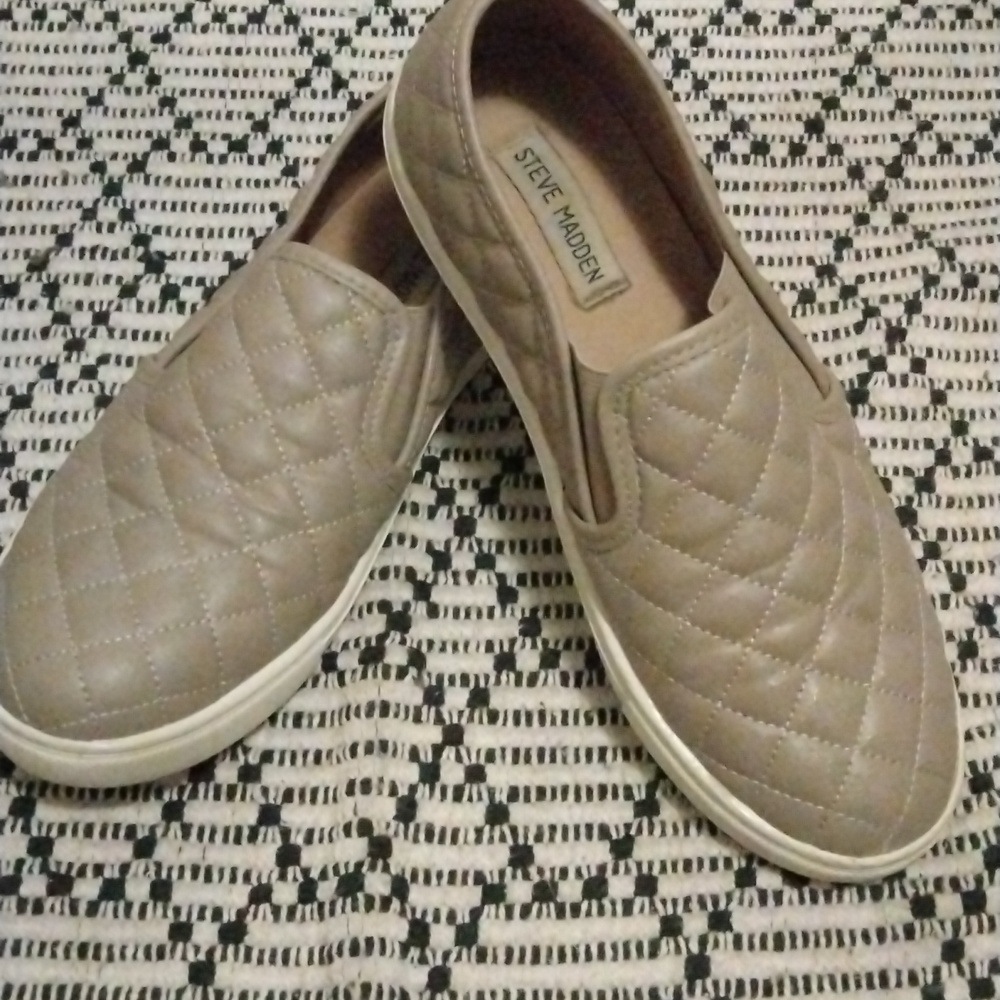 Steven Madden Shoes size 9